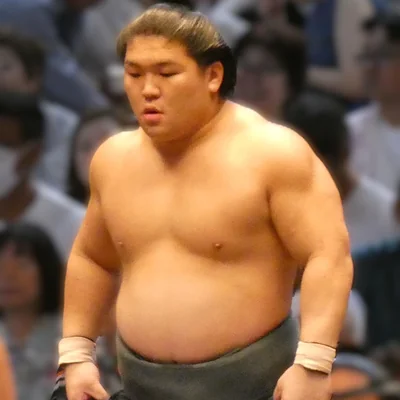 朝紅龍　琢馬の顔写真