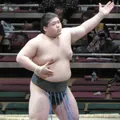 王鵬　幸之介の顔写真