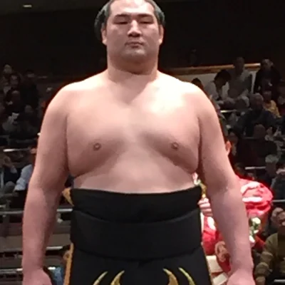 竜電　剛至の顔写真